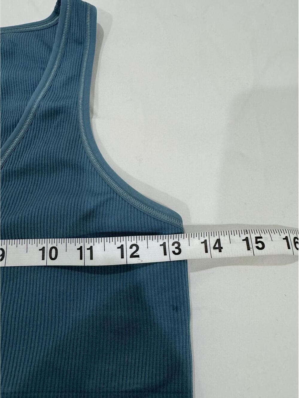 Athleta Aurora Seamless Ribbed Crop Top Tank V-Neck Teal Blue Small - Picture 5 of 6